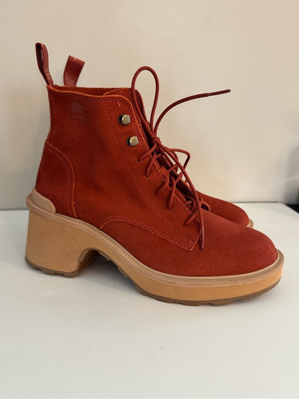 Sorel Hi-line playform heeled boots red Rust Suede Lace-Up Chunky Heel  Boots